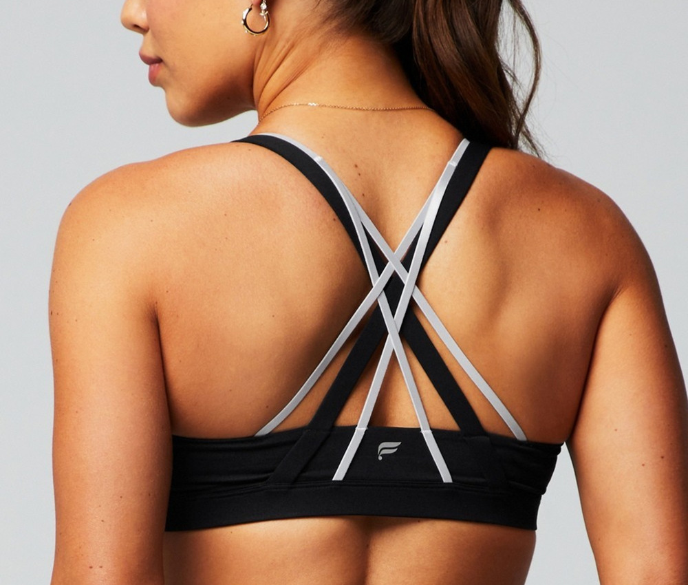 NWT Womens XL Fabletics Boost Low Impact Sports Bra Black/ Reflective Strappy